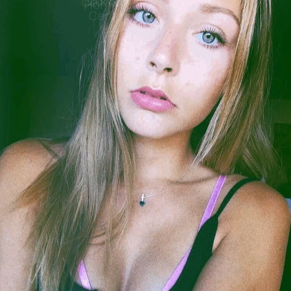 Meet your Posher, Sierra - Picture 7 of 7